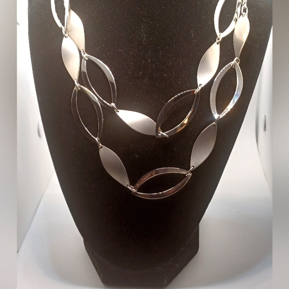 Stainless steel Necklace NWT ❤️ - Picture 2 of 9